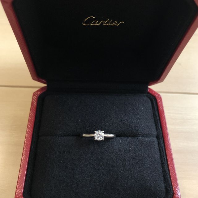 【カルティエ(Cartier)の口コミ】 カルティエは昔からの憧れでした。あまり華美なものではなくて、シンプル…