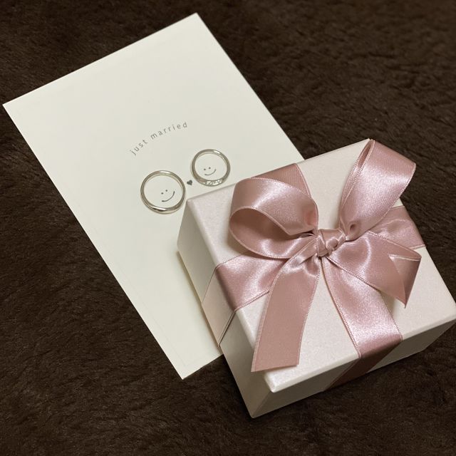 【アイプリモ(I-PRIMO)の口コミ】 ウェーブの素敵なデザインと、キラキラ光るダイヤモンドに一目惚れしまし…