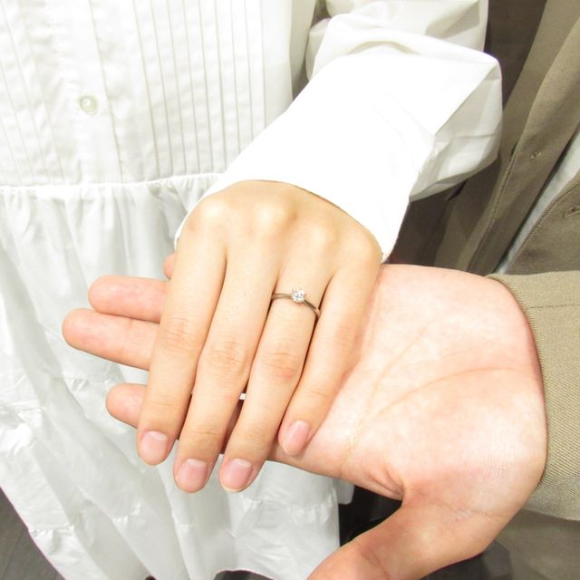 【輪-RIN-の口コミ】 彼女が金属アレルギーだったため、色々なお店を回った結果、輪-RIN-様に辿…