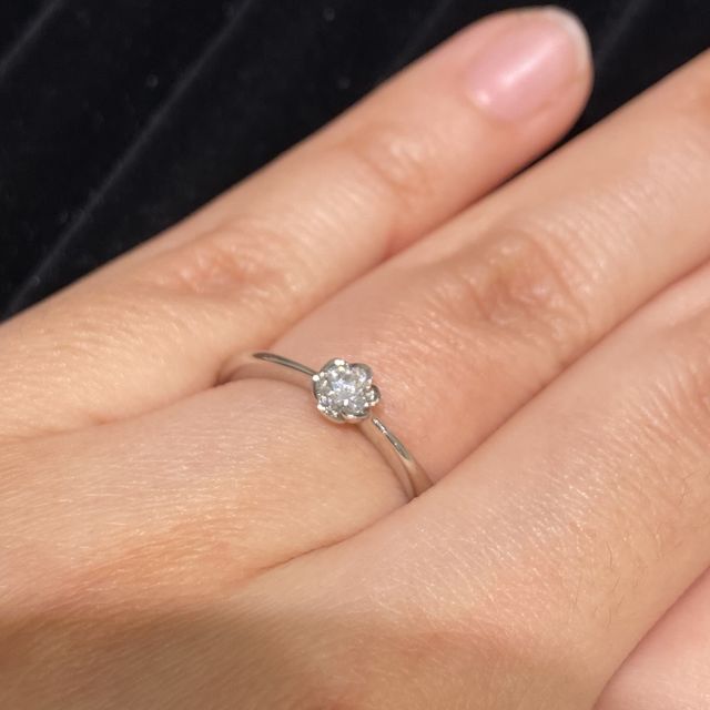 【TRECENTI(トレセンテ)の口コミ】 フローラの花の形のデザインが可愛かったです。ずっと使用していきたいと…