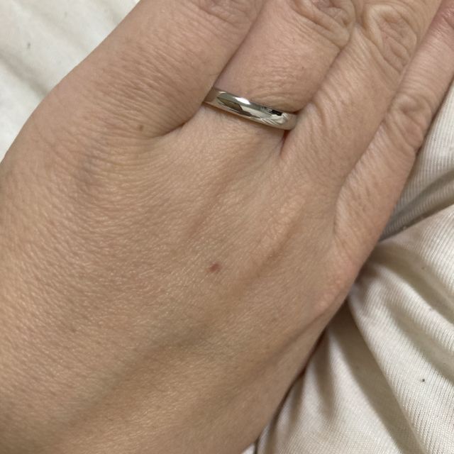 【グラフ(GRAFF)の口コミ】 シンプルなプラチナリングだとどこのブランドか分からない事が多いですが…