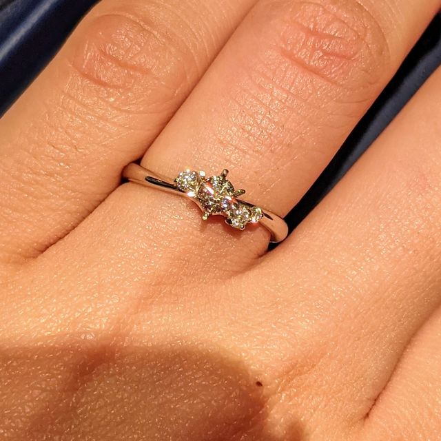 【銀座ダイヤモンドシライシの口コミ】 先にダイヤモンドのルースのみをダイヤモンドシライシさんで購入していた…