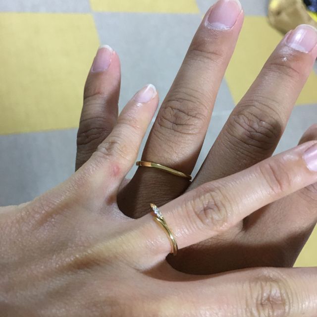 【アイプリモ(I-PRIMO)の口コミ】 購入した指輪のデザインをとても気に入りました。
細めのタイプが良かった…