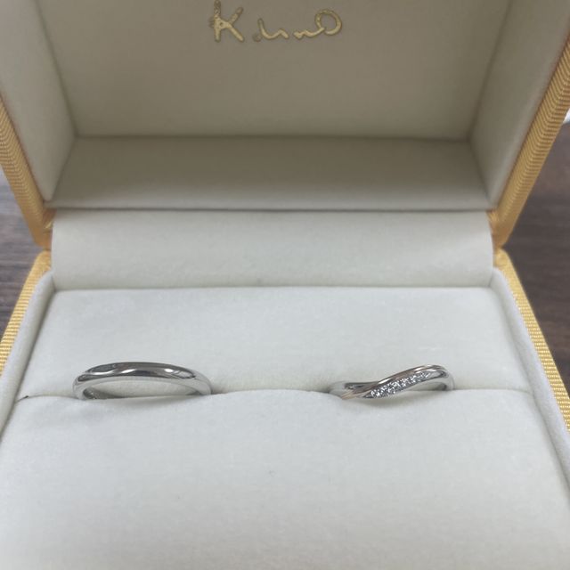 【ケイウノ ブライダル(K.UNO BRIDAL)の口コミ】 価格、デザインがちょうど良いものがありアレンジも可能との事で3種類ほど…