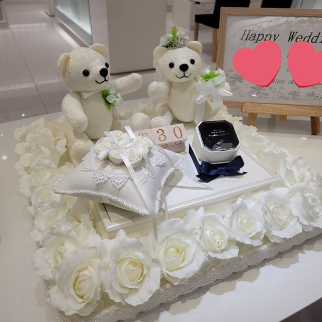 【4℃ BRIDAL(ヨンドシーブライダル)の口コミ】 リングの内側に1つの原石を分かちあって作られるワンフィニティダイヤモン…