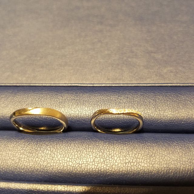 【銀座ダイヤモンドシライシの口コミ】 あまり指輪のことをあまり分からず伺いましたが、色々と詳しく説明頂けま…
