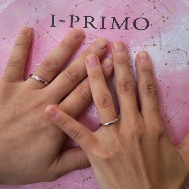 【アイプリモ(I-PRIMO)の口コミ】 試着をしているうちに、ふたりとも手が大きく華奢なデザインよりも線のし…