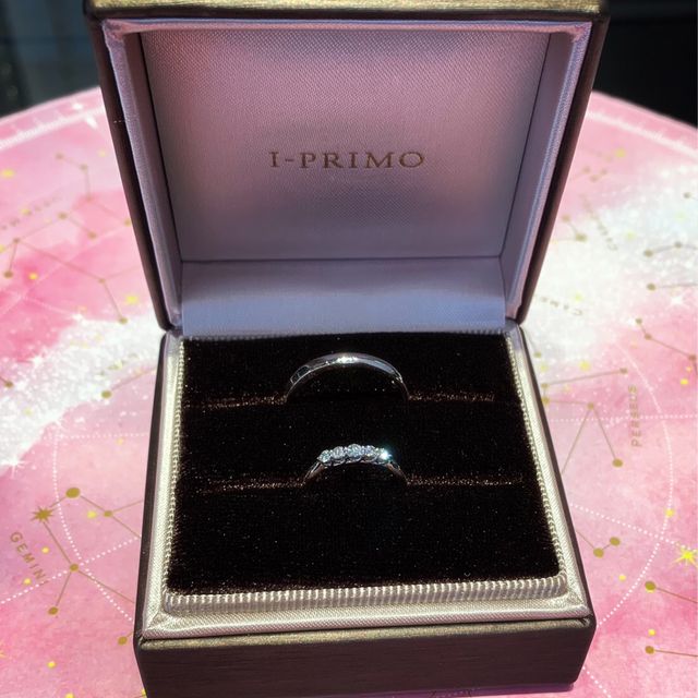 【アイプリモ(I-PRIMO)の口コミ】 素敵な指輪がたくさんあり、とても悩みました。
最初は結婚指輪なのでシン…