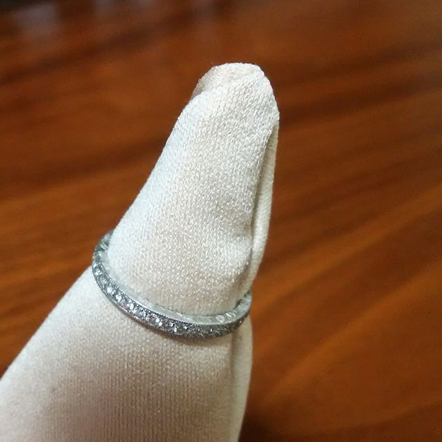 【AbHeri(アベリ)の口コミ】 夫婦とも同じデザインがよかったこと、オーソドックスなデザインではない…