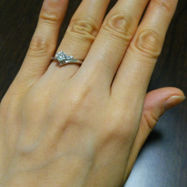 【アイプリモ(I-PRIMO)の口コミ】 ズバリ、デザインです。3件ほど婚約指輪の購入を検討して店舗に行きました…