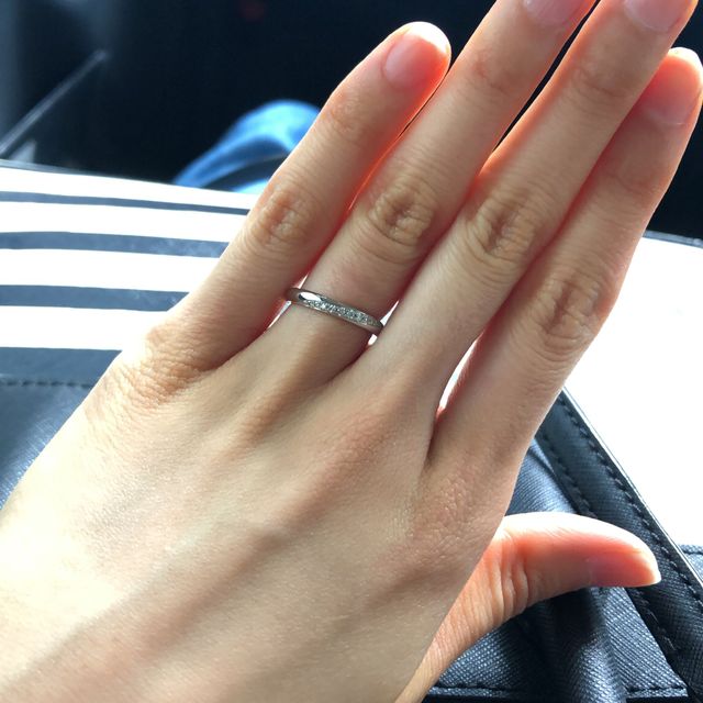 【ラザール ダイヤモンド(LAZARE DIAMOND)の口コミ】 日常使いに邪魔なくできるシンプルすぎない指輪を探しました。またブラン…