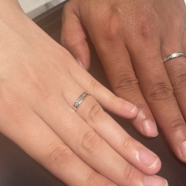 【ティファニー(Tiffany & Co.)の口コミ】 ホームページなどを見て気になってた指輪を試着しました。太めの指輪で「…