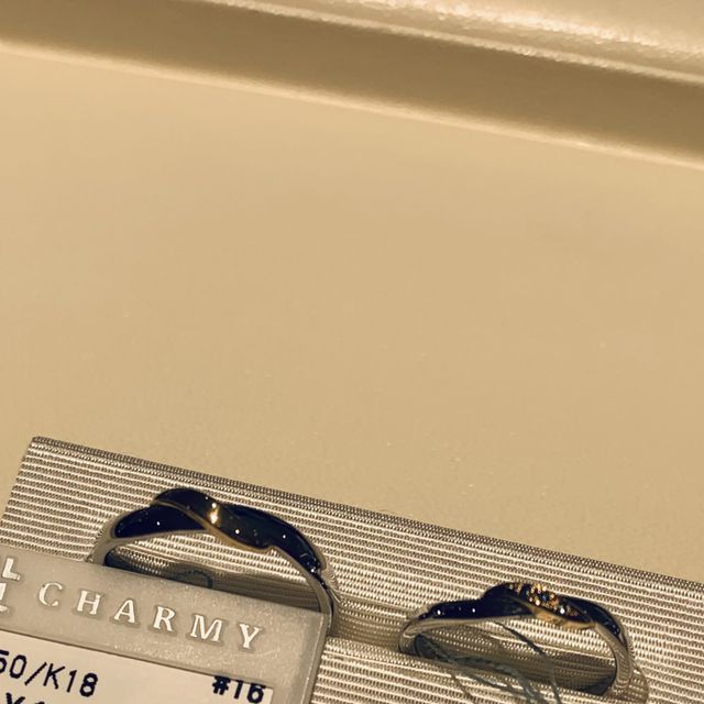 【CHARMY(チャーミー)の口コミ】 ブルーダイヤモンドの指輪。珍しく人と被ることがないと思います。わたし…