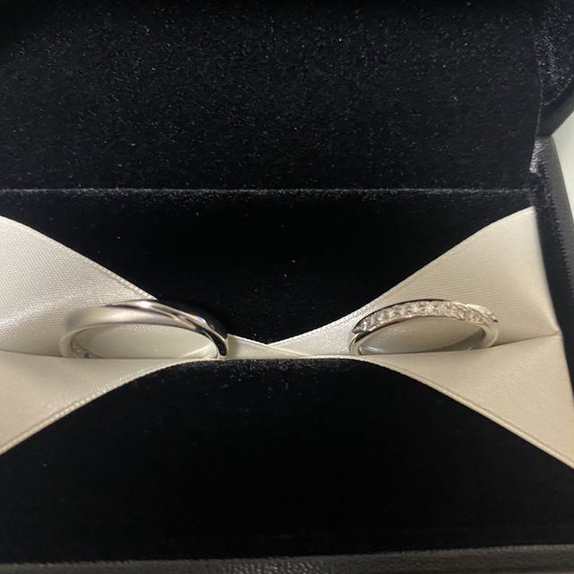 【エクセルコダイヤモンド(EXELCO DIAMOND)の口コミ】 シンプルなラインで結構キラキラしているのが決め手です。
普段からつける…