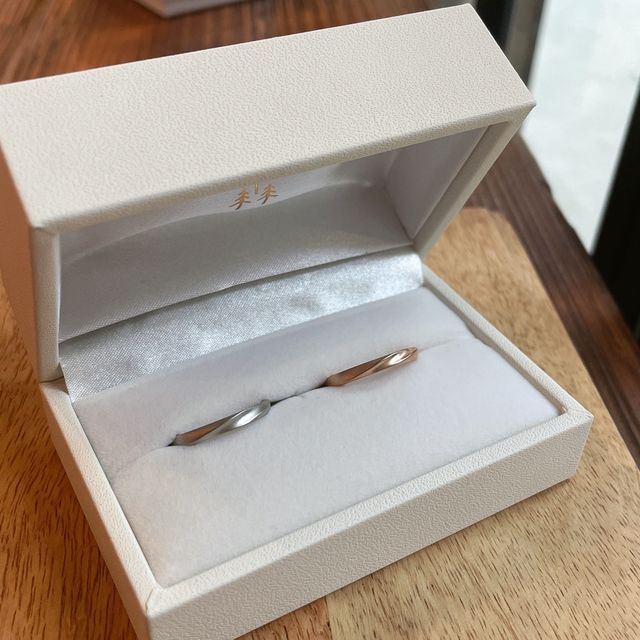 【THREE TREES(スリーツリーズ)の口コミ】 自分達でデザインを決めて、お互いの指輪を作っていくと言う過程がとても…