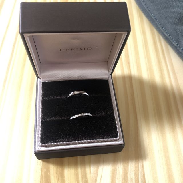 【アイプリモ(I-PRIMO)の口コミ】 細めのものでプラチナが良かったのですがつけてみてとっても可愛くて購入…