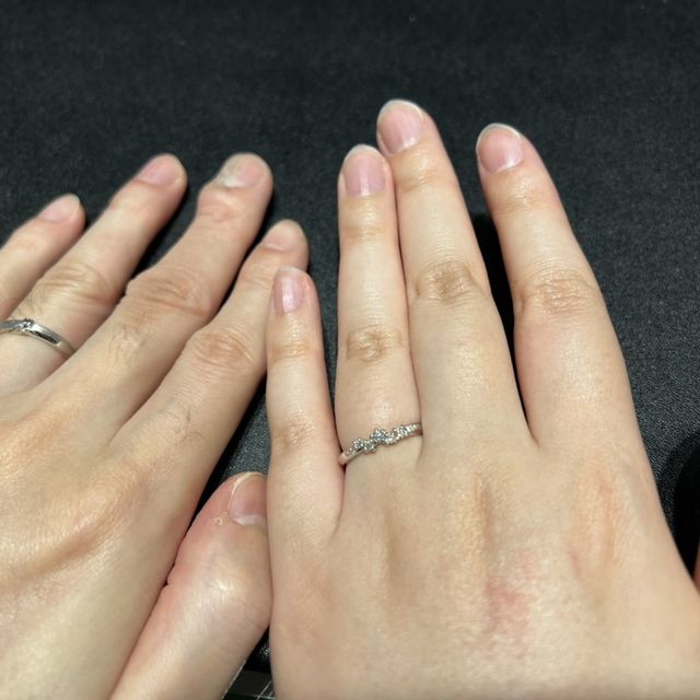 【エクセルコダイヤモンド(EXELCO DIAMOND)の口コミ】 着けた時から他の指輪とは違って、可愛さのあまりニヤニヤが止まらず。彼…