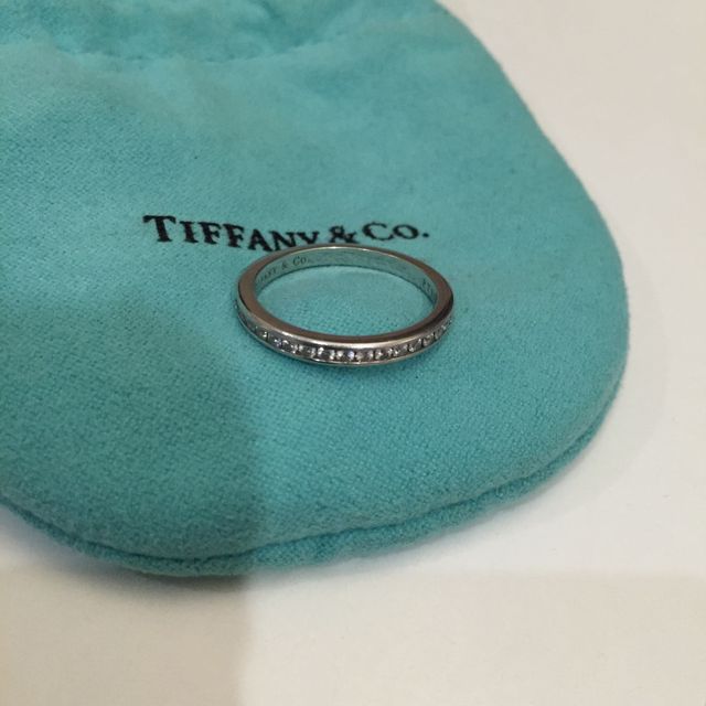 【ティファニー(Tiffany & Co.)の口コミ】 マリッジリングを選ぶ際、絶対にダイヤモンド入りを希望していました。エ…
