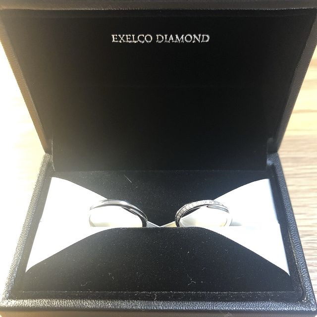 【エクセルコダイヤモンド(EXELCO DIAMOND)の口コミ】 婚約指輪をマリアージュオワゾーにしたので、結婚指輪も同じ種類にしまし…