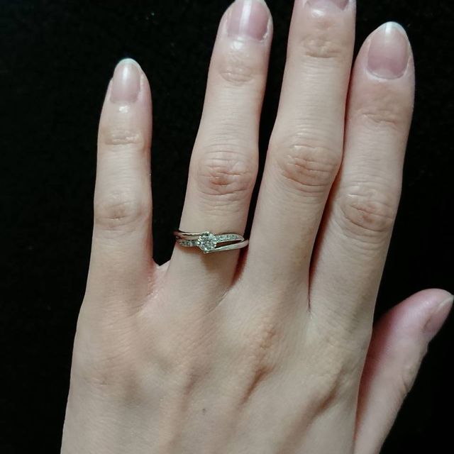 【Mariage ent(マリアージュエント)の口コミ】 婚約指輪はいくつかのブランドとデザインに目星をつけて、何ヵ所かショッ…