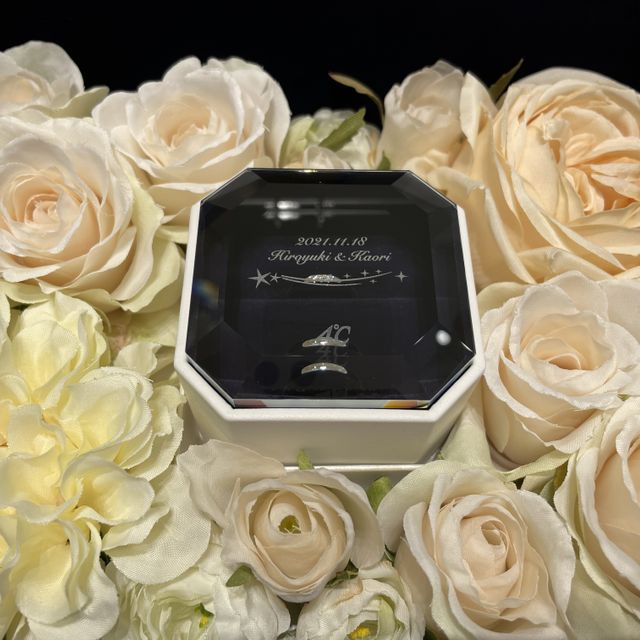 【4℃ BRIDAL(ヨンドシーブライダル)の口コミ】 シンプルで指の付け心地が良かった
シンプルデザインが気に入った
女性の…