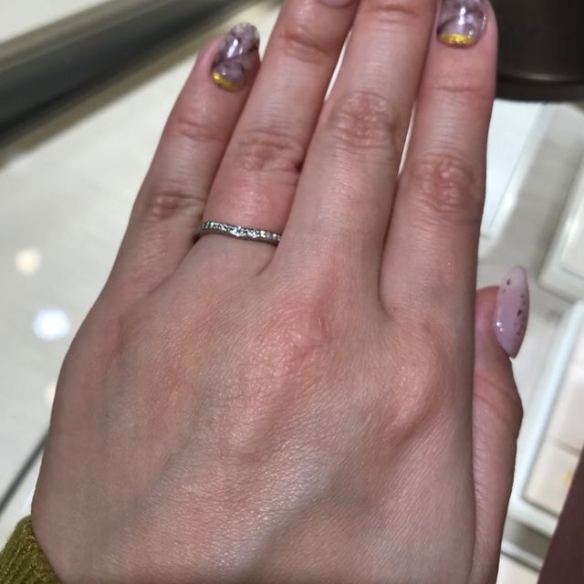 【カルティエ(Cartier)の口コミ】 緩やかなカーブが柔らかい印象のハーフエタニティ。他のブランドのものと…