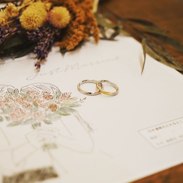 【THREE TREES(スリーツリーズ)の口コミ】 特にブランドにこだわりがなかったので、2人でデザインを決めたり、手作り…