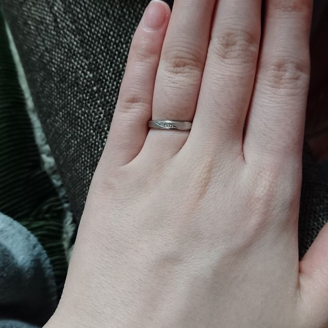 【nocur(ノクル)の口コミ】 シンプルかつデザインの良さが決め手でしたが、沢山の中から決めるのは、…