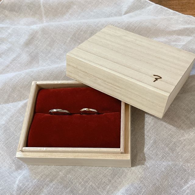 【ichi(イチ)の口コミ】 デザインや素材感を自分たちでオーダーできるところがよかったです。男性…