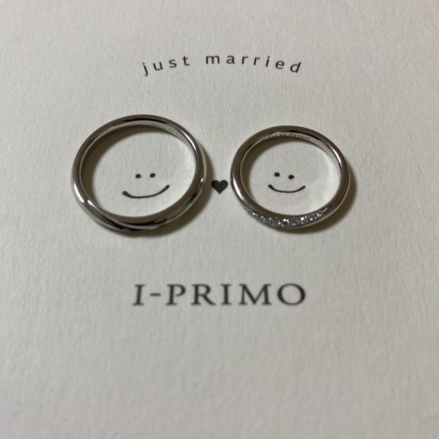 【アイプリモ(I-PRIMO)の口コミ】 デザインに一目惚れして購入しました。ダイヤが斜めに組み込まれたデザイ…