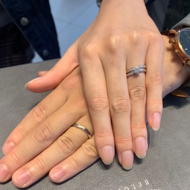 【エクセルコダイヤモンド(EXELCO DIAMOND)の口コミ】 ウェーブのデザインで探していましたがお店で試着させて頂いて感動してし…