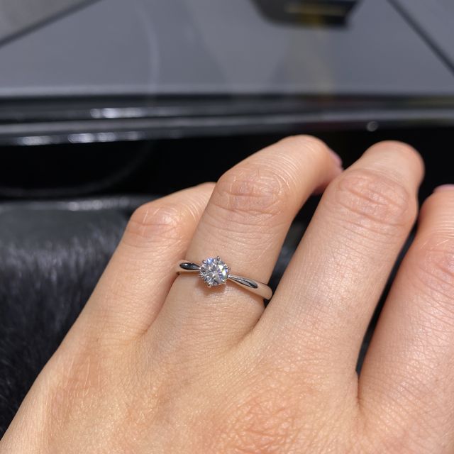 【エクセルコダイヤモンド(EXELCO DIAMOND)の口コミ】 普段たくさん使いたかったので、爪が低めのデザインで選びました。また、…