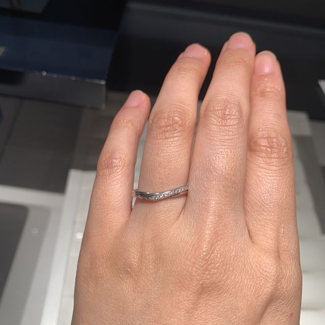 【銀座ダイヤモンドシライシの口コミ】 テイストは、若者向けな印象でした。もちろんシンプルなタイプもありまし…