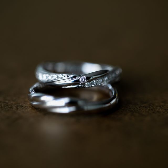 【宝寿堂(ほうじゅどう)の口コミ】 ねじりデザインの指輪で、男性の方もねじりのデザインなので、特徴的だと…