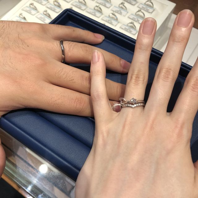 【銀座ダイヤモンドシライシの口コミ】 Vラインでかつ派手すぎず、でもキラキラとかわいらしいものだった。仕事で…