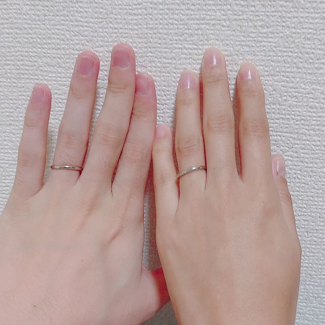 【GALA JEWELRY(ガラジュエリー)の口コミ】 価格が2人で10万円前後と決めていて、その中から探しました。鍛造製法で丈…