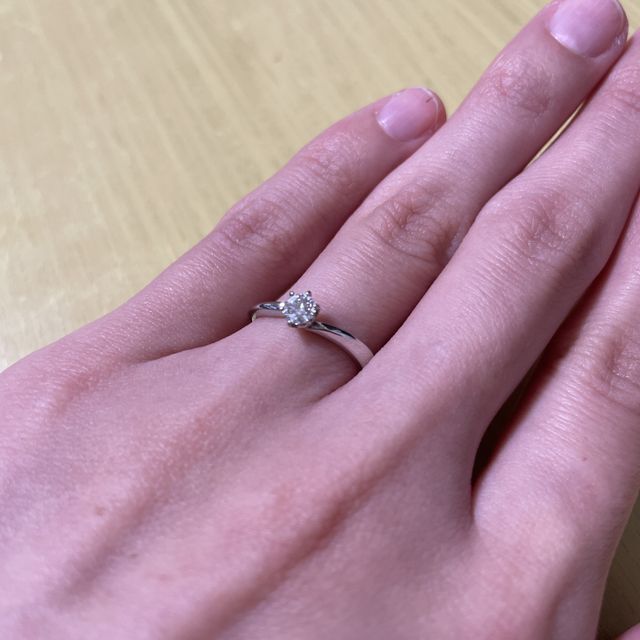 【4℃ BRIDAL(ヨンドシーブライダル)の口コミ】 交際時からペアリングを4℃で購入していたので、エンゲージリングも4°C…