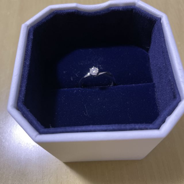 【4℃ BRIDAL(ヨンドシーブライダル)の口コミ】 交際時からペアリングを4℃で購入していたので、エンゲージリングも4°C…