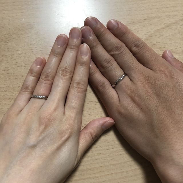 【アイプリモ(I-PRIMO)の口コミ】 滑らかなウェーブで素敵なデザインだったからです。
また、つけ心地がとて…