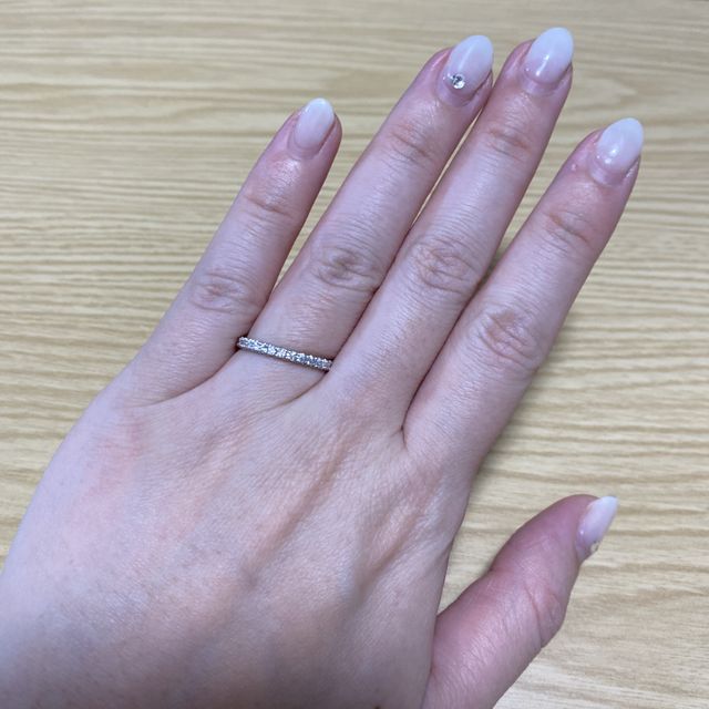 【エクセルコダイヤモンド(EXELCO DIAMOND)の口コミ】 ダイヤモンドの輝きとつけた時のビビッと感で決めました。自分の考えてい…