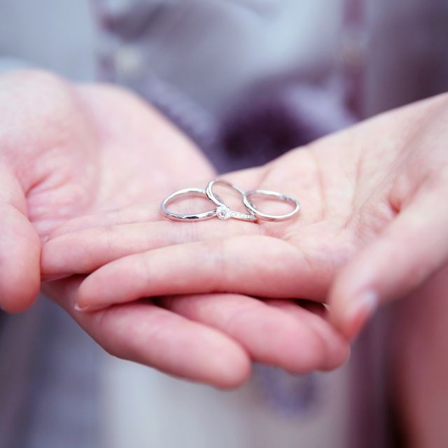 【4℃ BRIDAL(ヨンドシーブライダル)の口コミ】 360°ウェーブで付け心地も良くデザインに満足しています。
ダイヤモン…