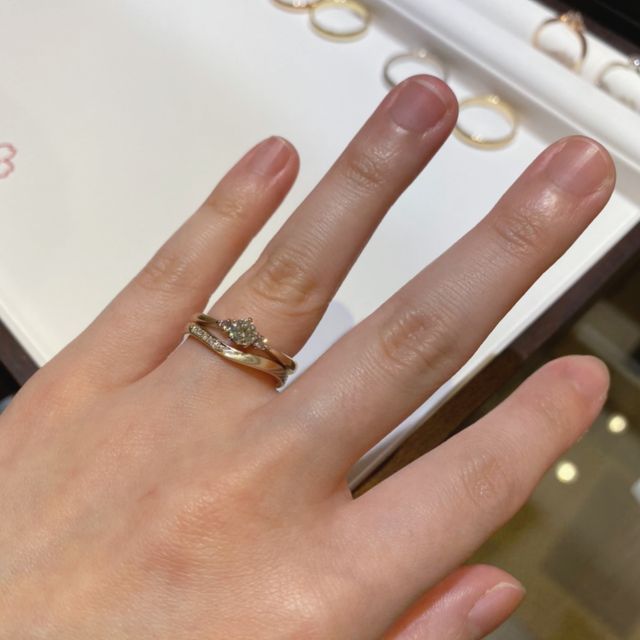 【杢目金屋(もくめがねや)の口コミ】 杢目の柄が1つ1つ異なり、他の誰とも絶対に被らないのが魅力でした。ペア…