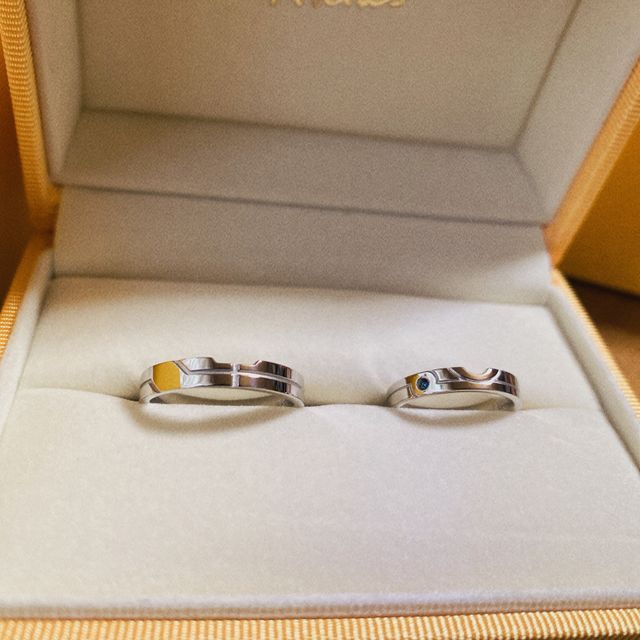 【ケイウノ ブライダル(K.UNO BRIDAL)の口コミ】 どうしても自分達で考えた物を作りたくて、フルオーダーメイドで1からデザ…