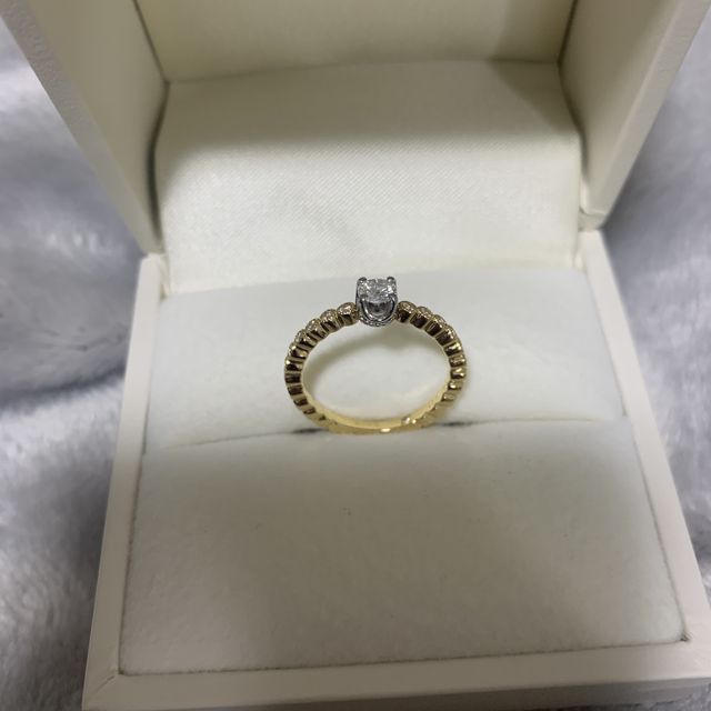 【RosettE(ロゼット)の口コミ】 人と被らないようなデザインを探してました。
ミル打ちのラウンドデザイン…