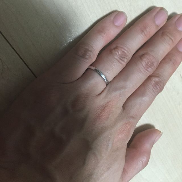 【銀座ダイヤモンドシライシの口コミ】 嫁の婚約指輪もシライシさんで購入しており、結婚指輪も婚約指輪にあわせ…