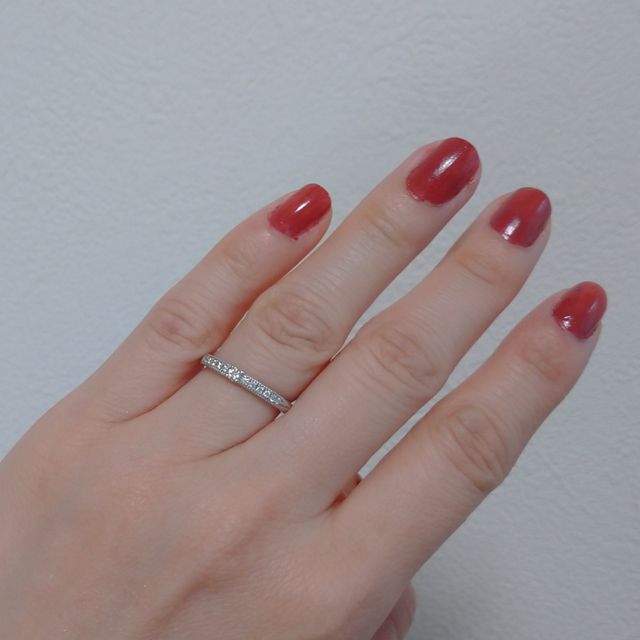 【エクセルコダイヤモンド(EXELCO DIAMOND)の口コミ】 いろんな指輪を見ましたが、こちらの繊細な女性らしい可愛いデザインに一…