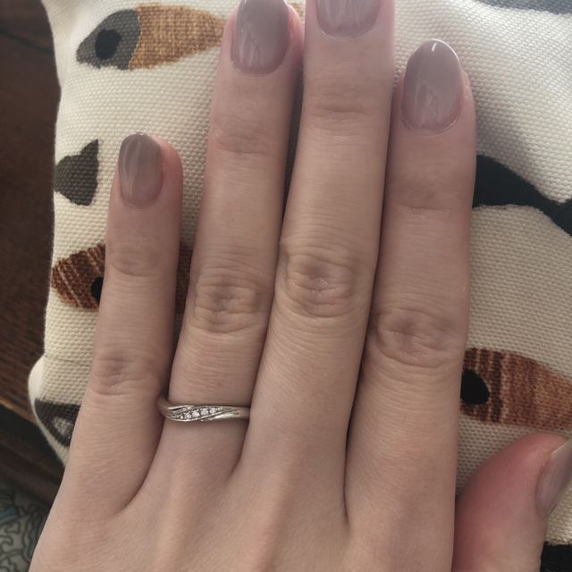 【エクセルコダイヤモンド(EXELCO DIAMOND)の口コミ】 もともとは本当にシンプルでなにもついてないものでもいいかなぁくらいの…