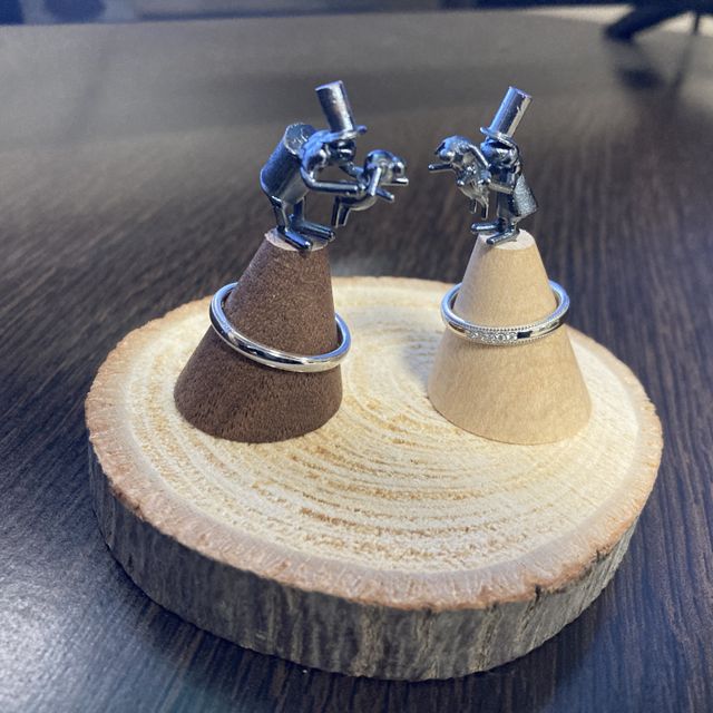 【銀座ダイヤモンドシライシの口コミ】 ミル打ちや、ダイヤの数など自分たちで決められる指輪にしました！ペア感…