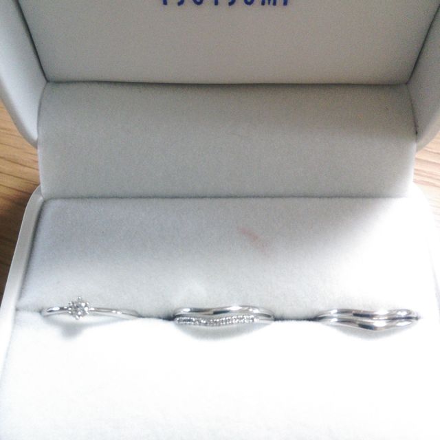 【ジュエリーツツミ(JEWELRY TSUTSUMI)の口コミ】 婚約指輪と結婚指輪を探していて店員さんに勧められたものを見てみたら、…