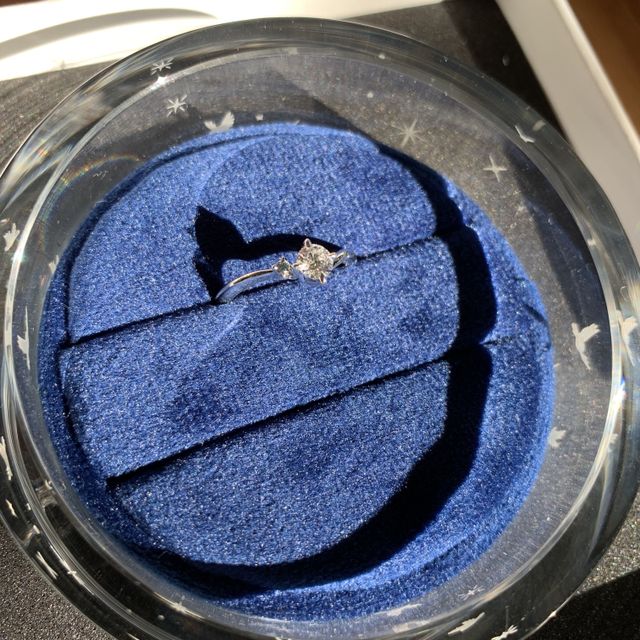 【ケイウノ ブライダル(K.UNO BRIDAL)の口コミ】 ディズニー、シンデレラデザインのエンゲージリングという点。派手すぎず…